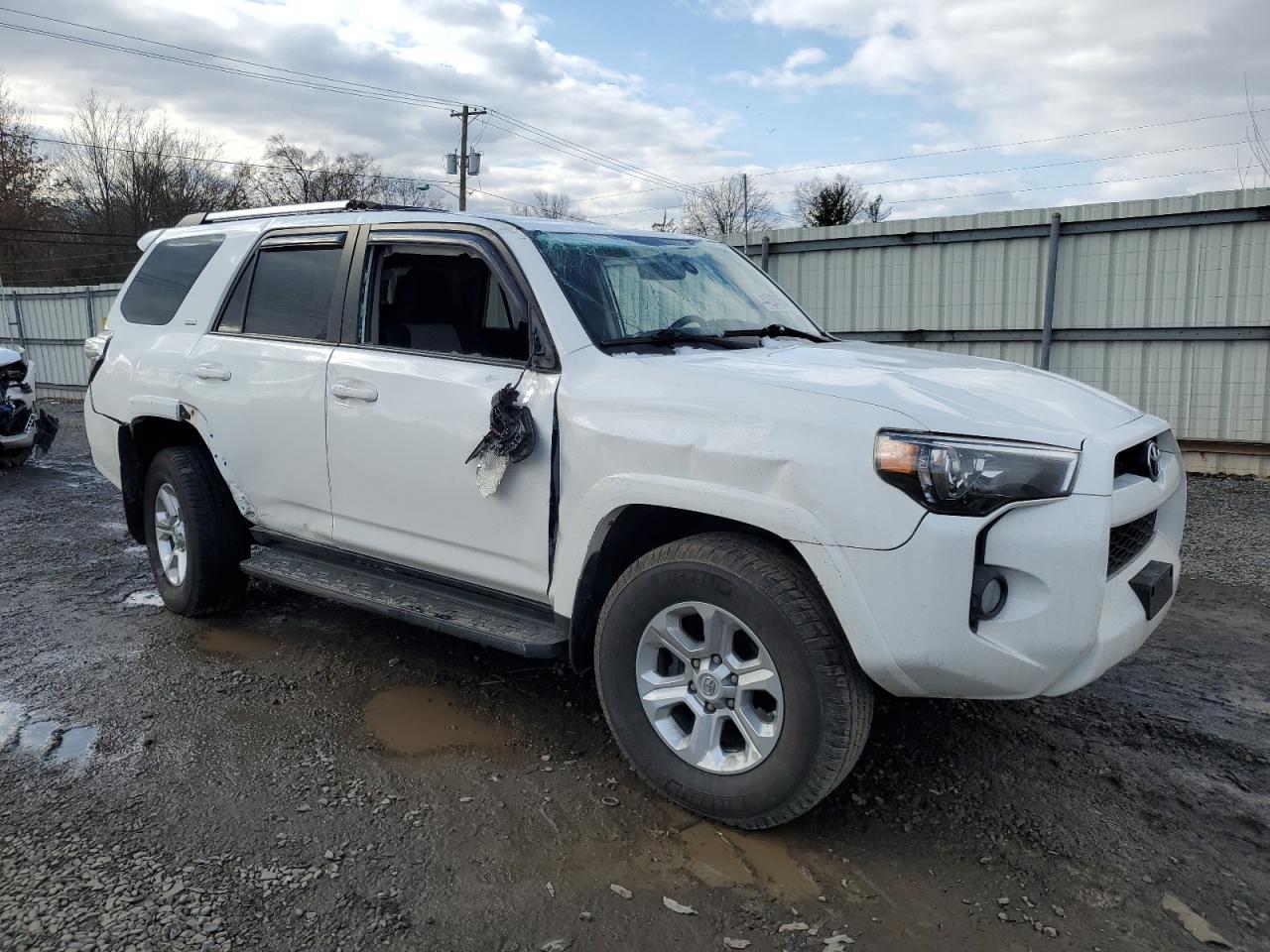 2019 TOYOTA 4RUNNER SR - Фото 4
