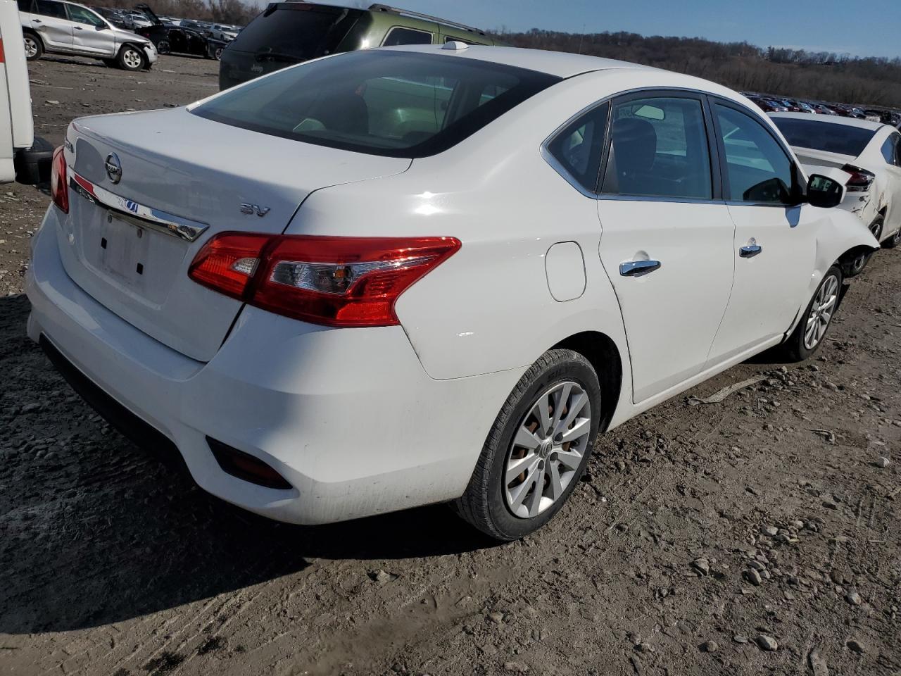 2017 NISSAN SENTRA S - Фото 3