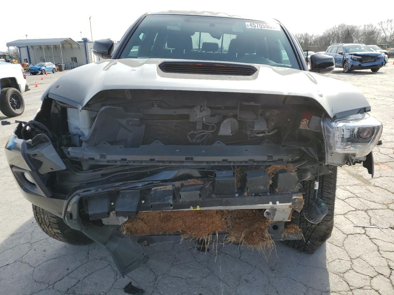 2017 TOYOTA TACOMA DOU - Фото 5