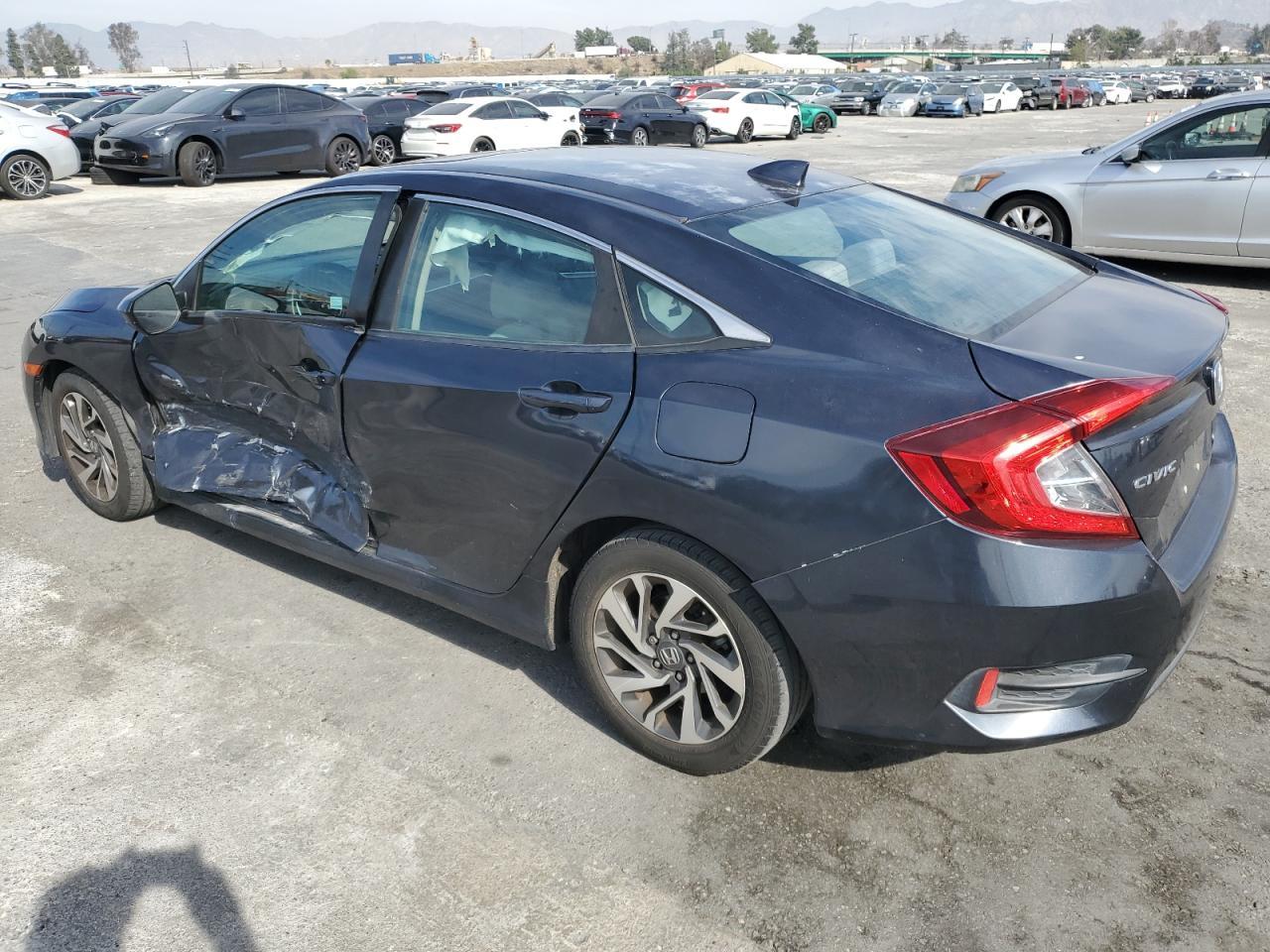 2018 HONDA CIVIC EX - Image 2