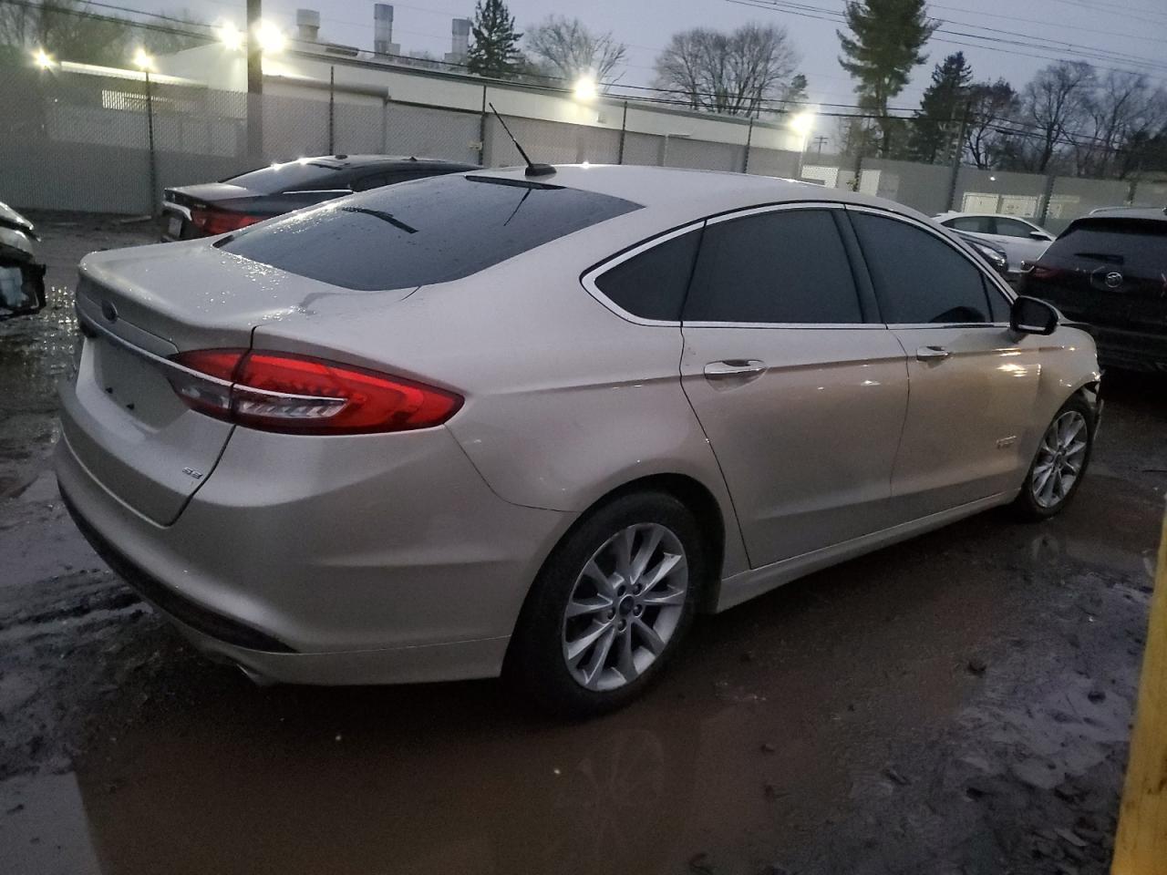 2017 FORD FUSION SE - Image 3