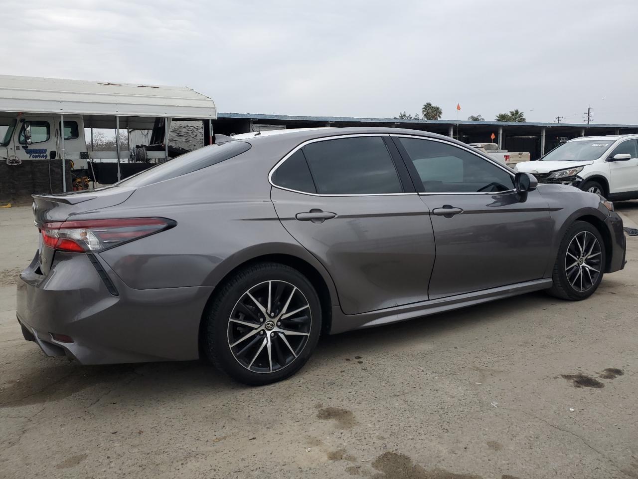 2021 TOYOTA CAMRY SE - Image 3