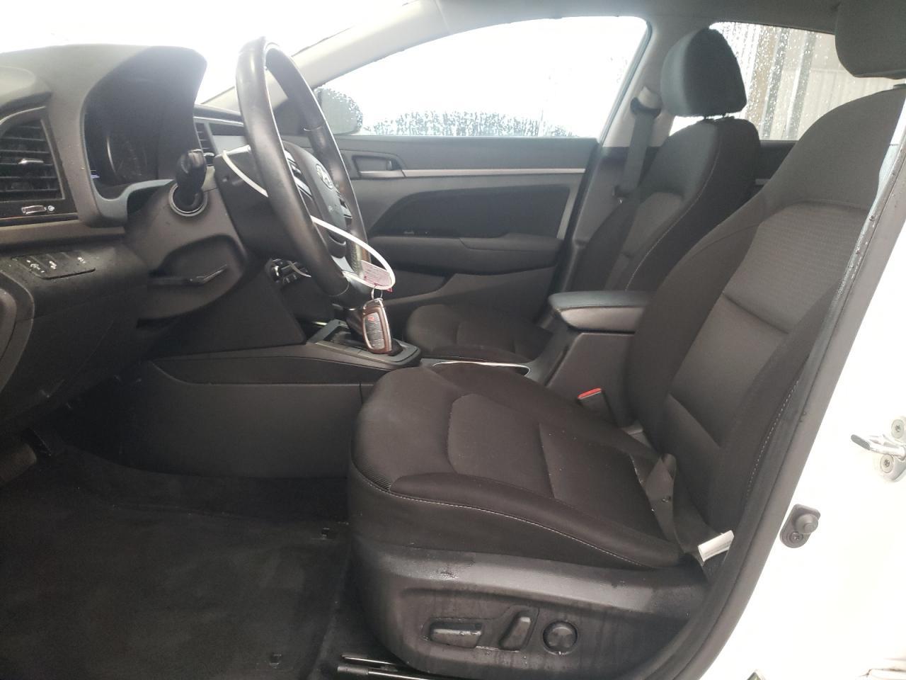 2017 HYUNDAI ELANTRA SE - Image 7