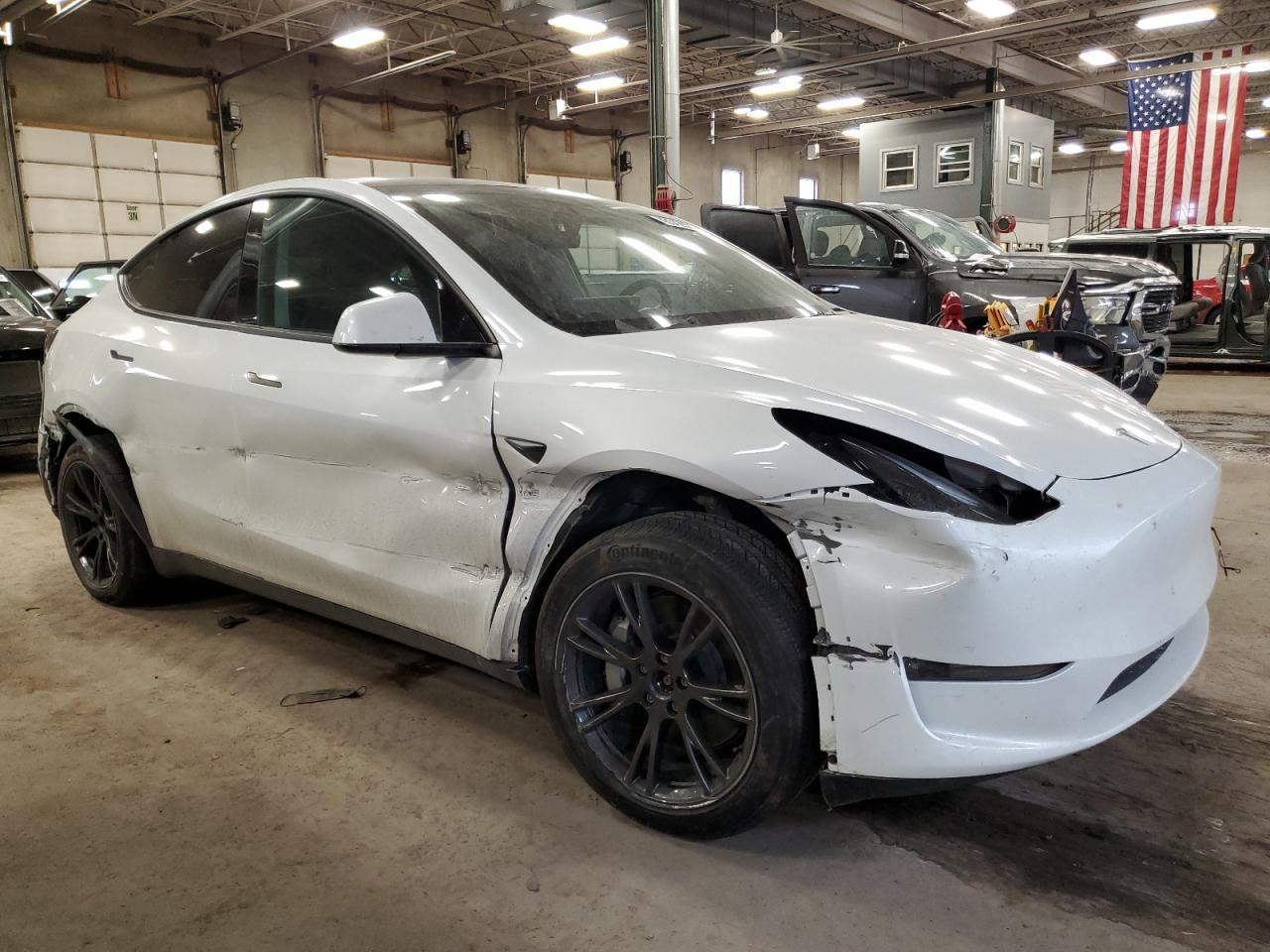 2024 TESLA MODEL Y - Image 4