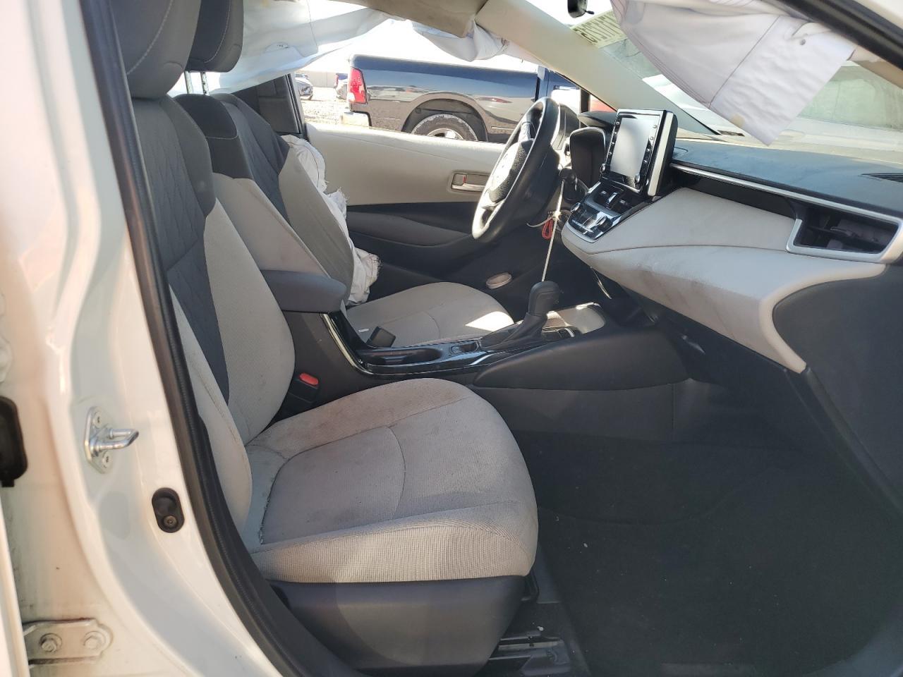 2020 TOYOTA COROLLA LE - Фото 7