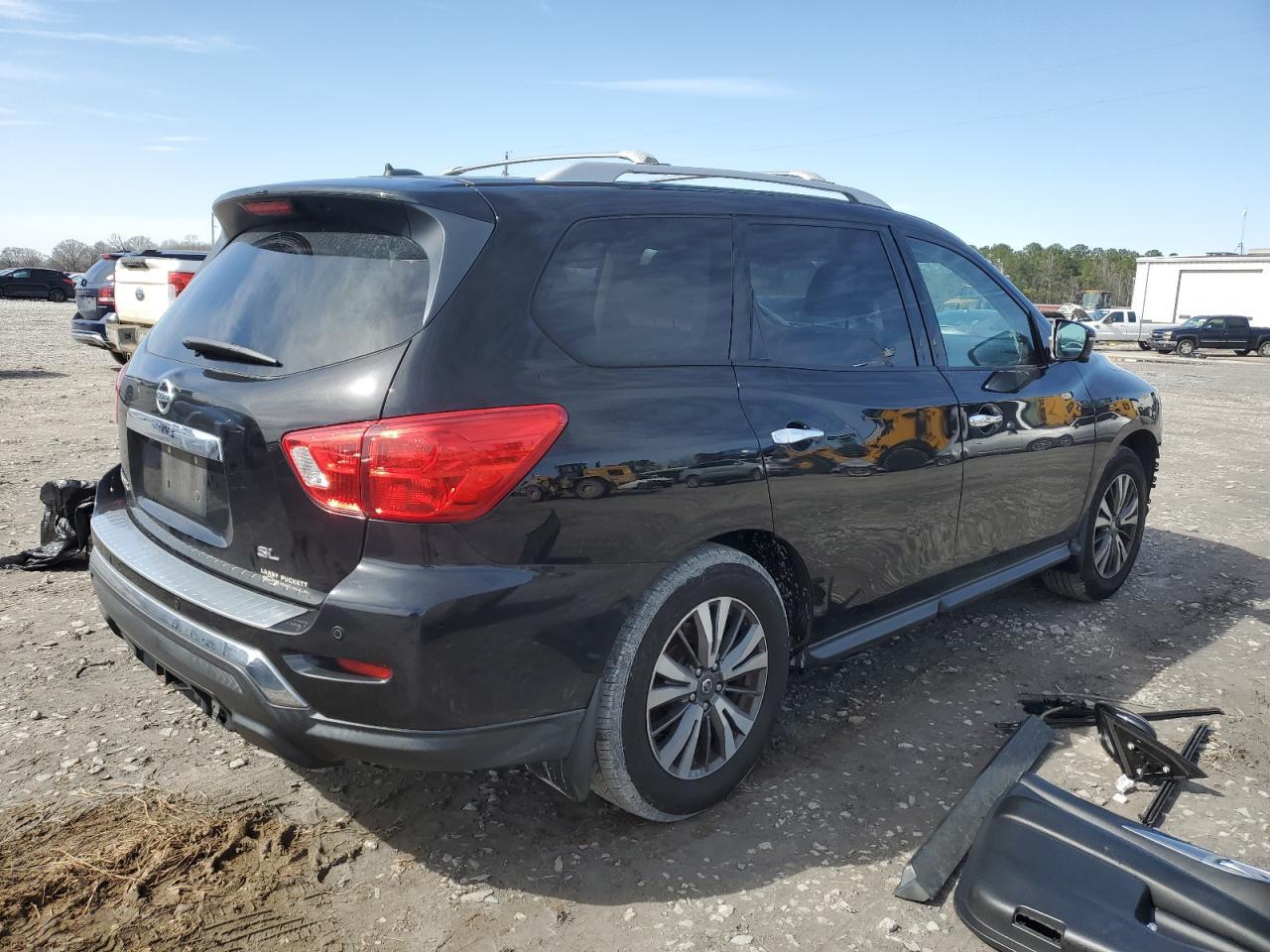 2017 NISSAN PATHFINDER - Фото 3