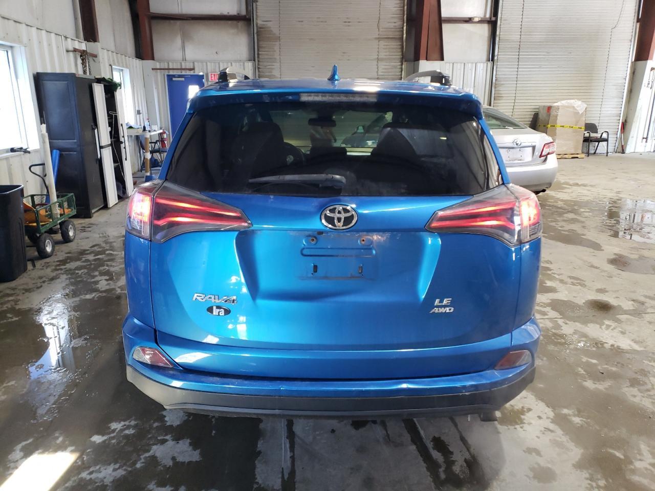2017 TOYOTA RAV4 LE - Image 6