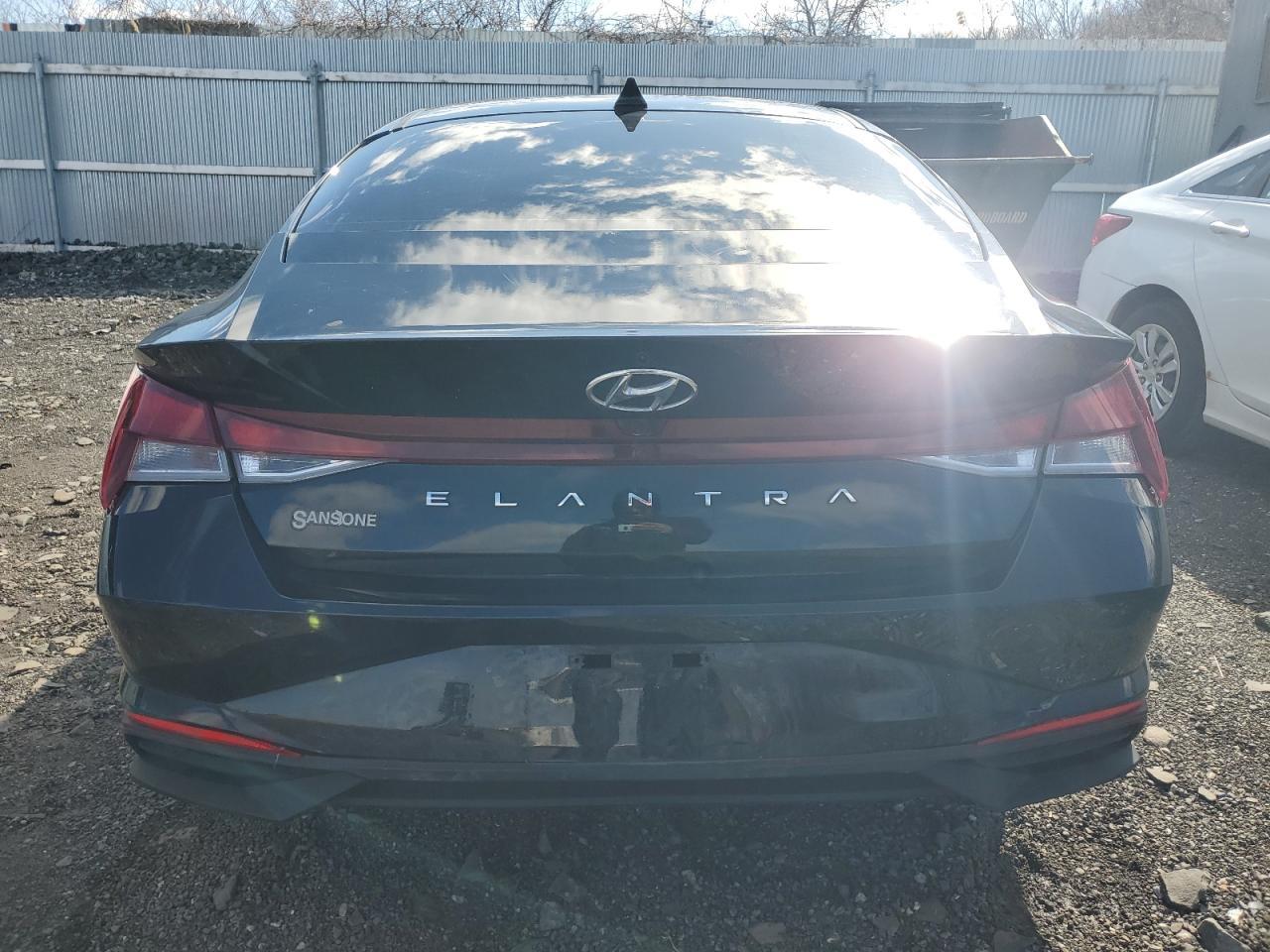 2022 HYUNDAI ELANTRA SE - Фото 6