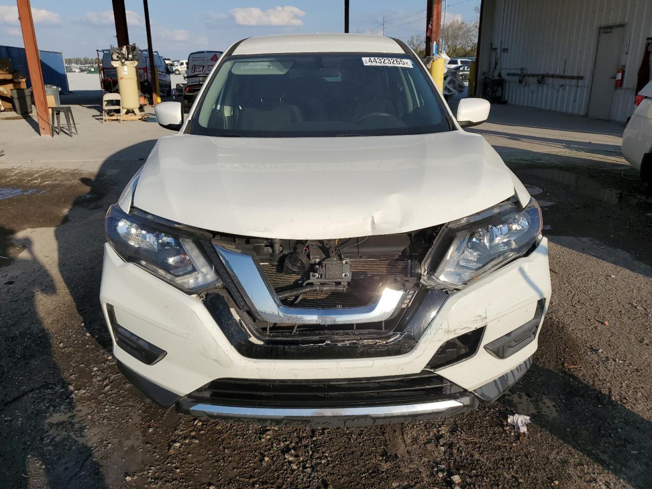 2017 NISSAN ROGUE S - Фото 5
