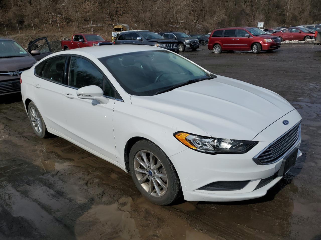 2017 FORD FUSION SE - Image 4