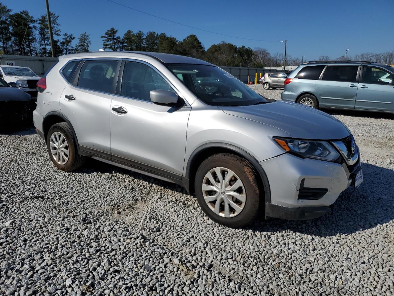 2017 NISSAN ROGUE S - Фото 4
