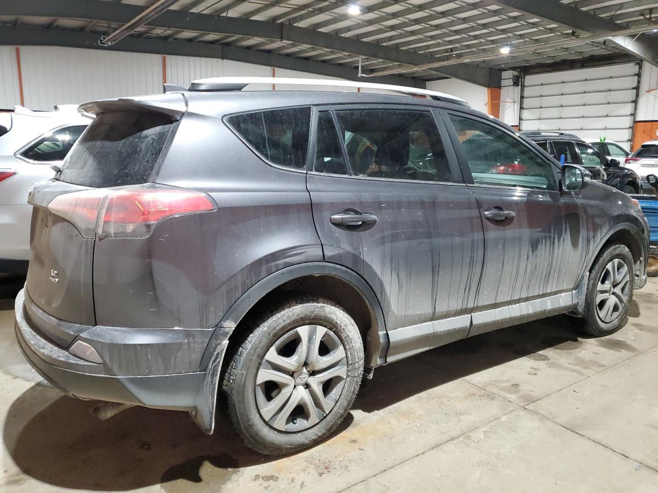 2016 TOYOTA RAV4 LE - Фото 3