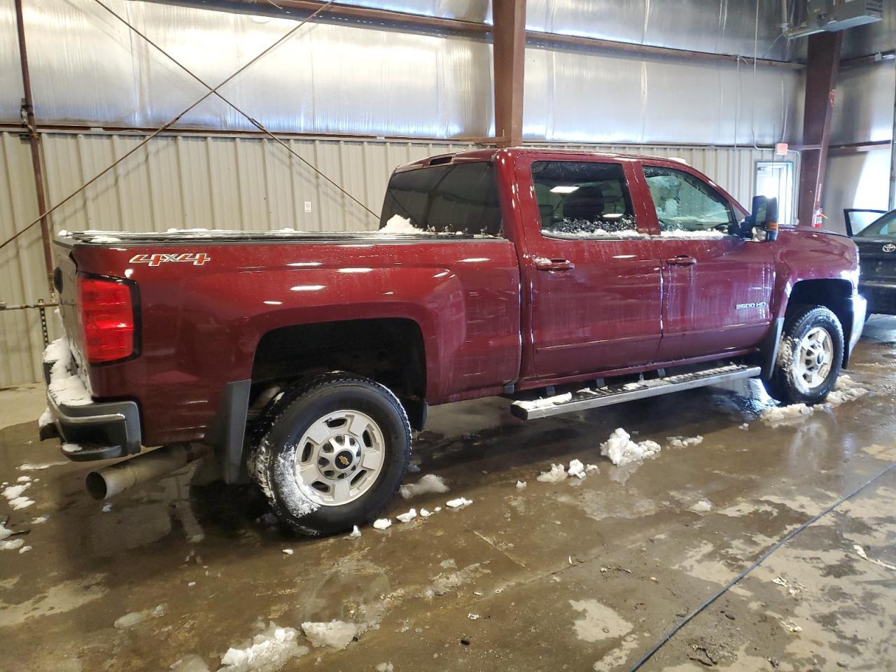 2016 CHEVROLET SILVERADO - Фото 3