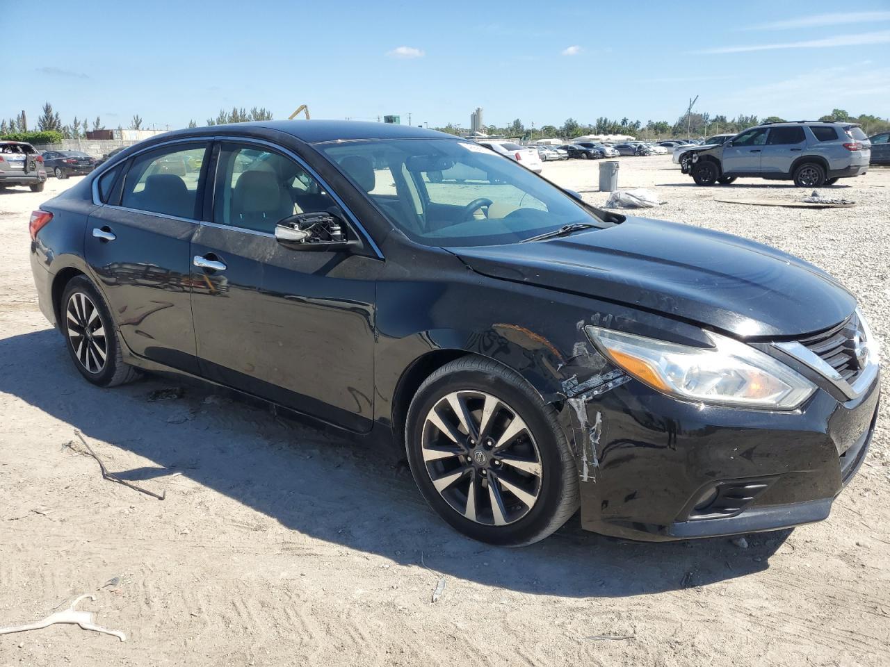 2017 NISSAN ALTIMA 2.5 - Фото 4