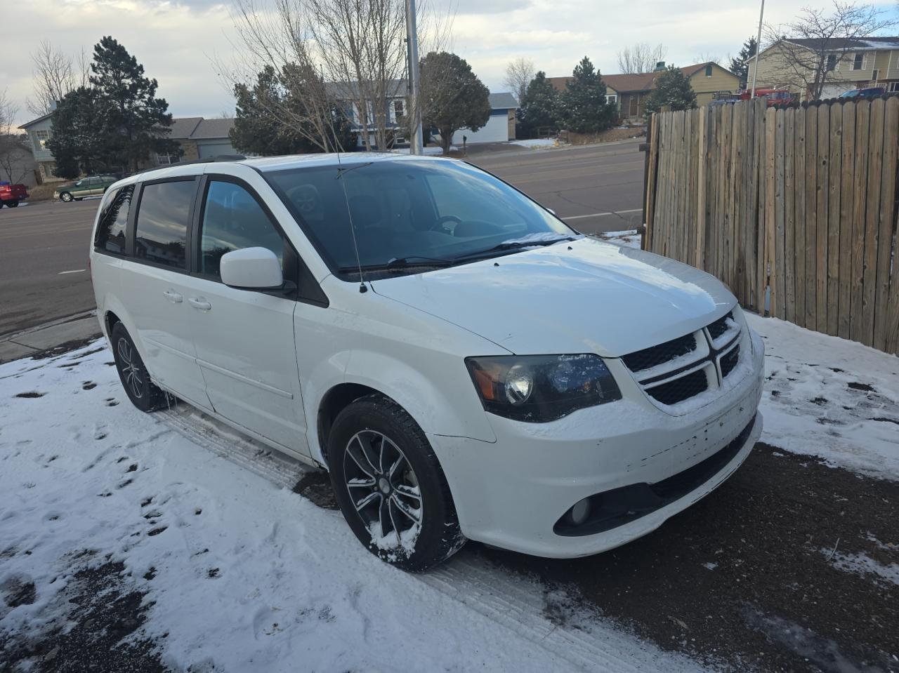 2016 DODGE GRAND CARA car image