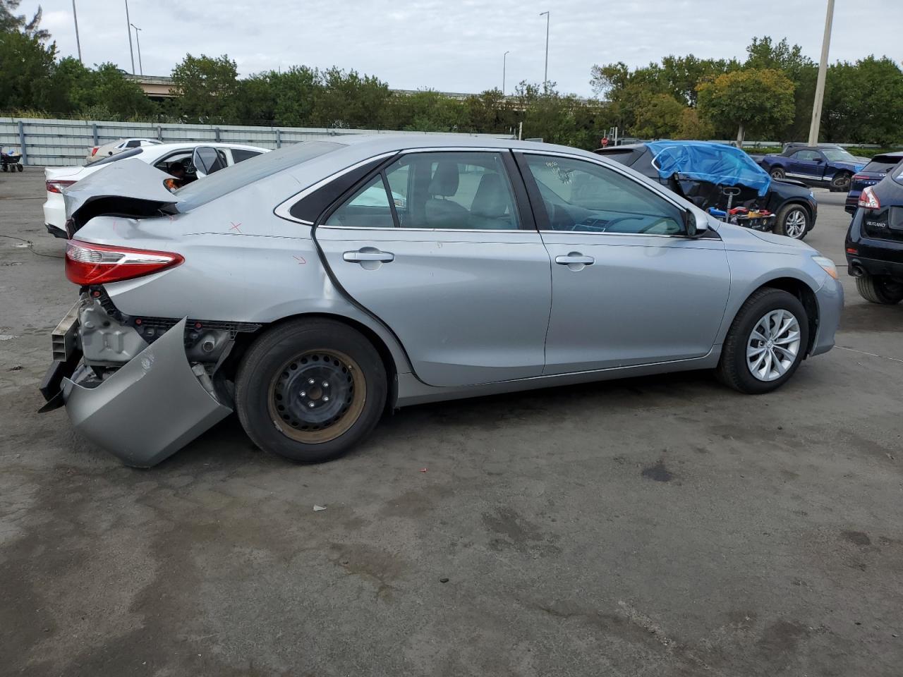 2016 TOYOTA CAMRY LE - Image 3