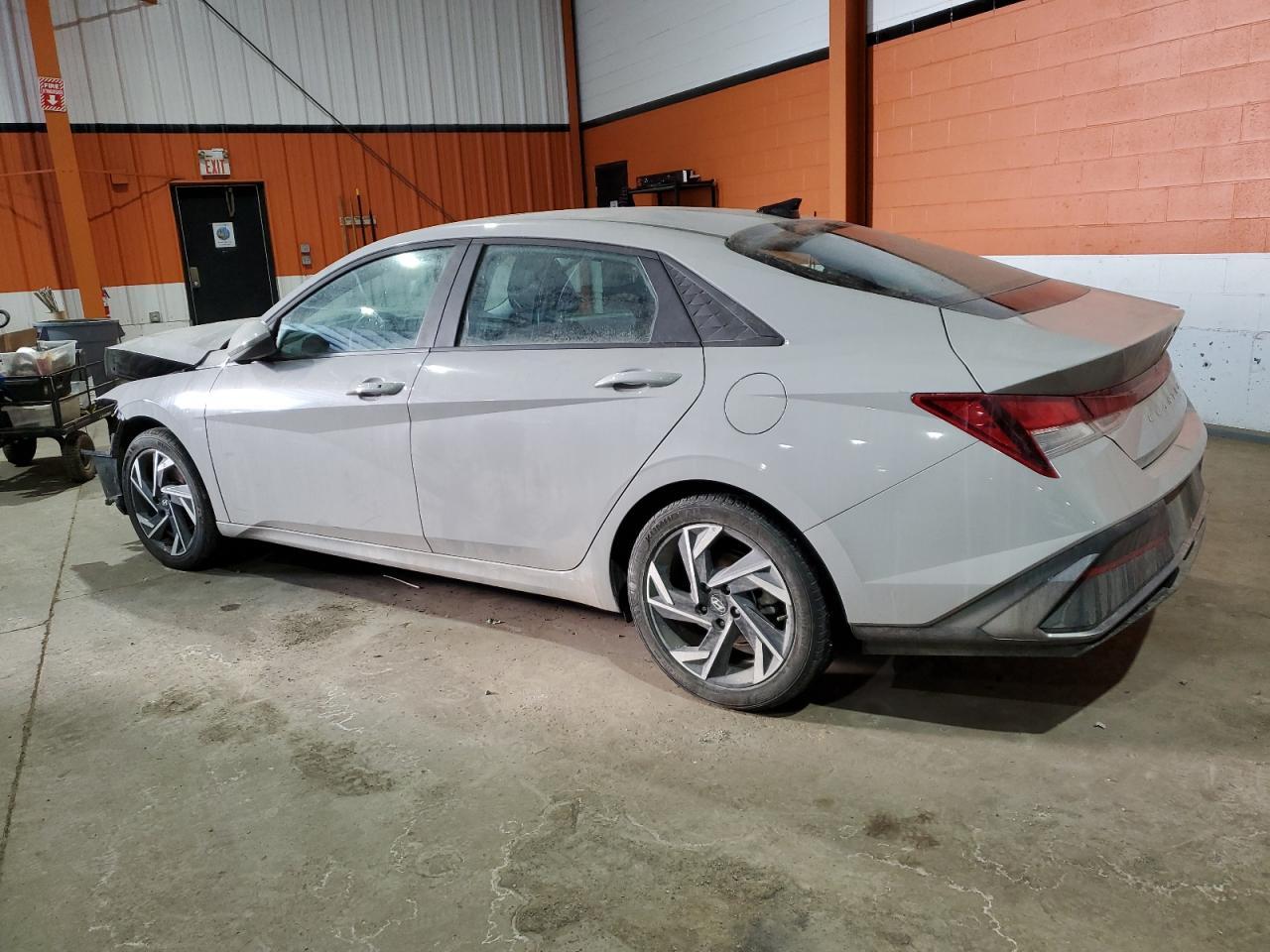 2024 HYUNDAI ELANTRA SE - Фото 2