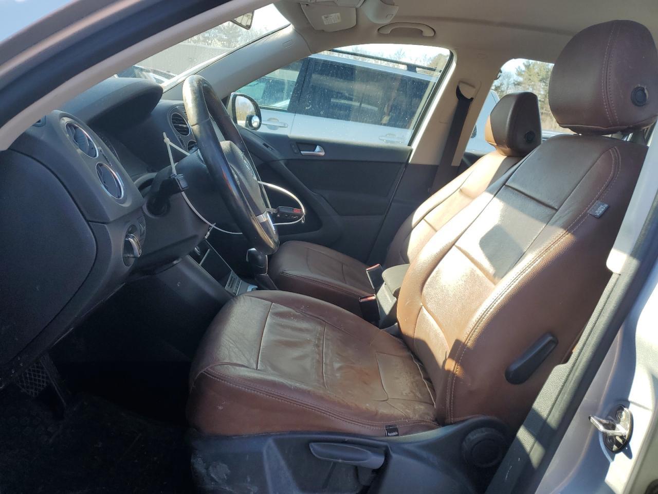 2014 VOLKSWAGEN TIGUAN S - Фото 7