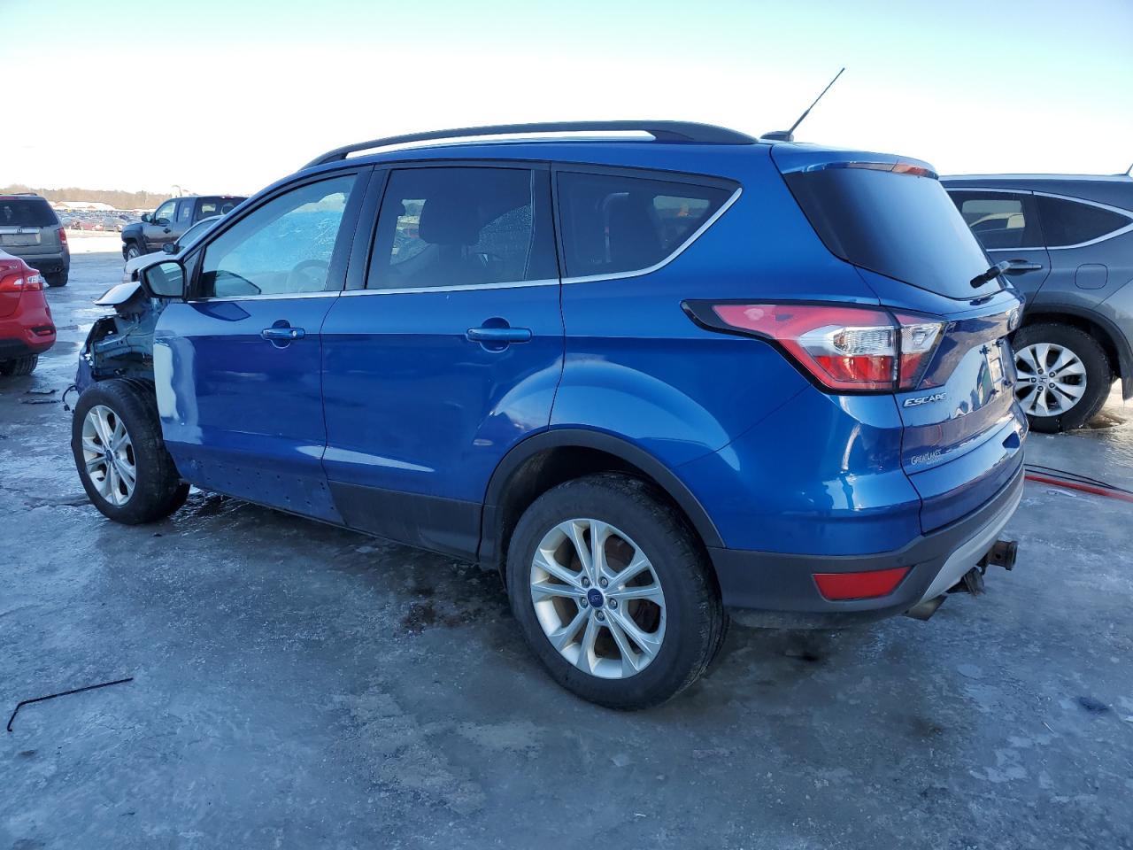 2017 FORD ESCAPE SE - Фото 2
