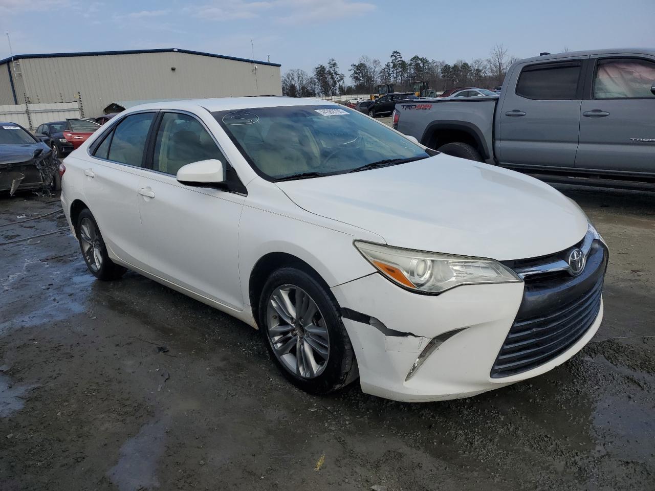 2016 TOYOTA CAMRY LE - Image 4