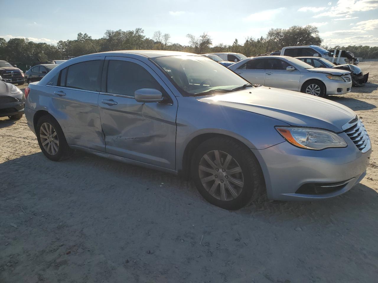 2012 CHRYSLER 200 TOURIN - Image 4