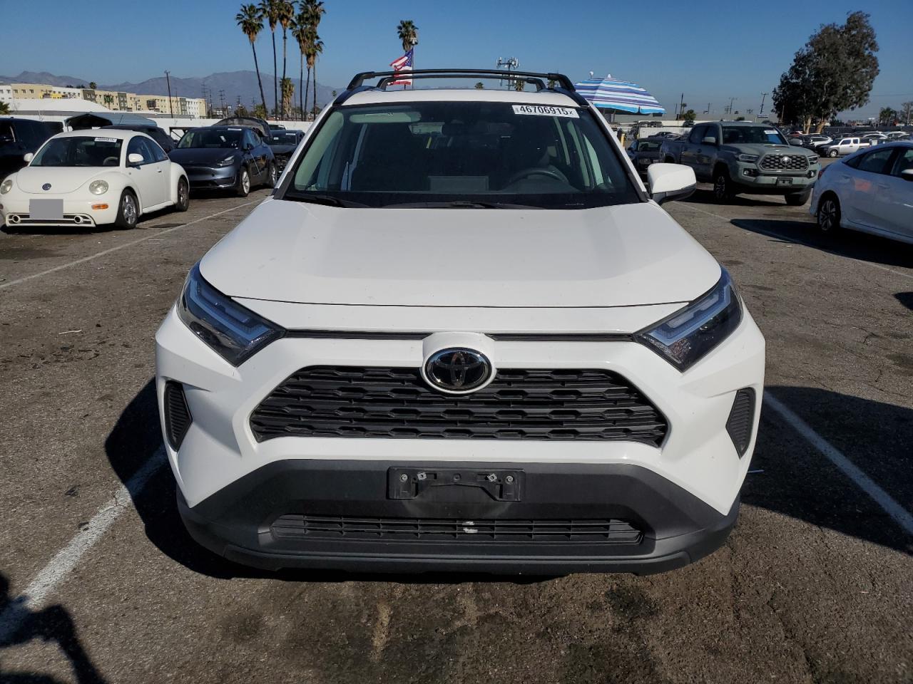 2022 TOYOTA RAV4 XLE - Фото 5