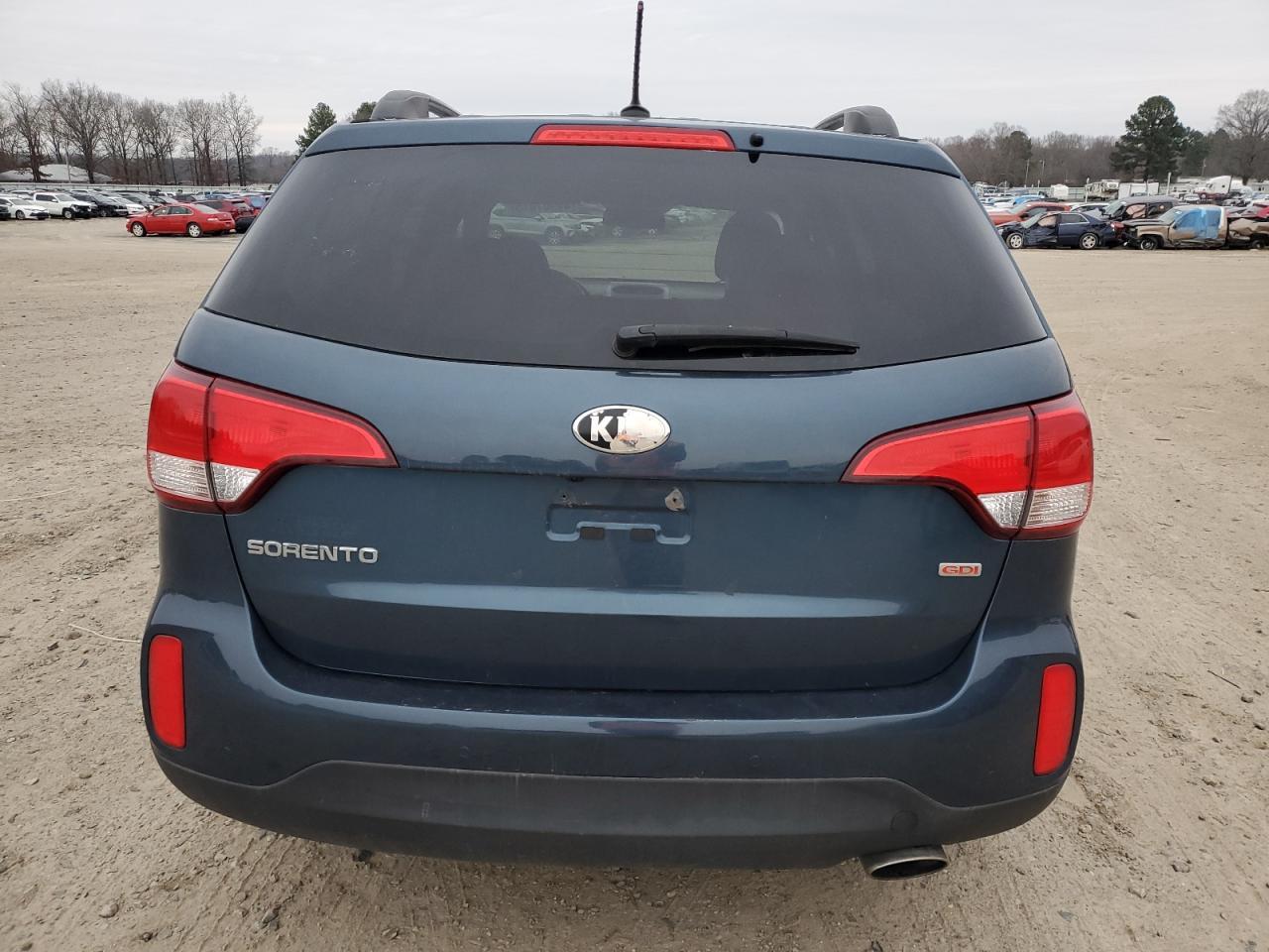 2014 KIA SORENTO LX - Image 6