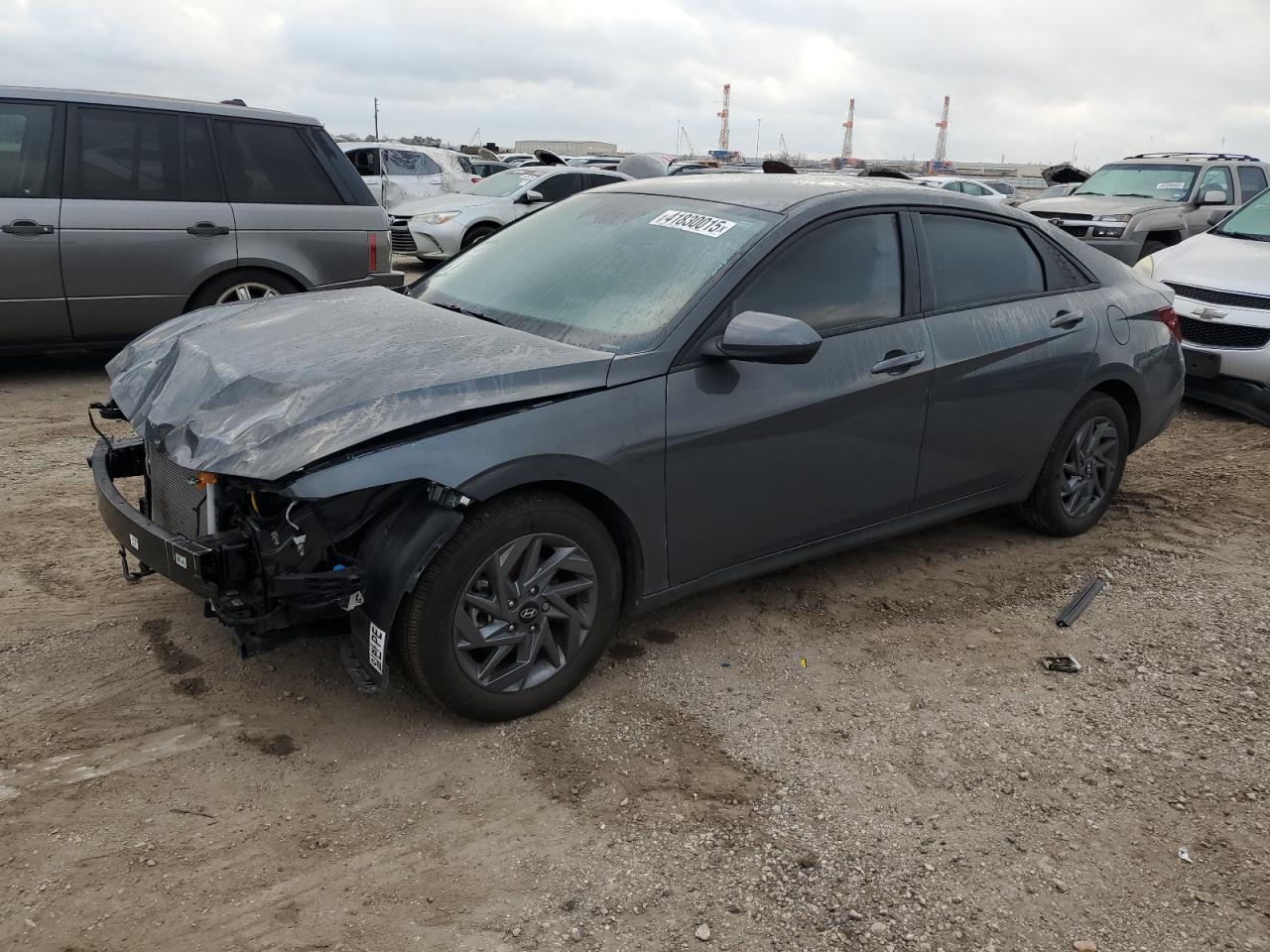 2024 HYUNDAI ELANTRA SE