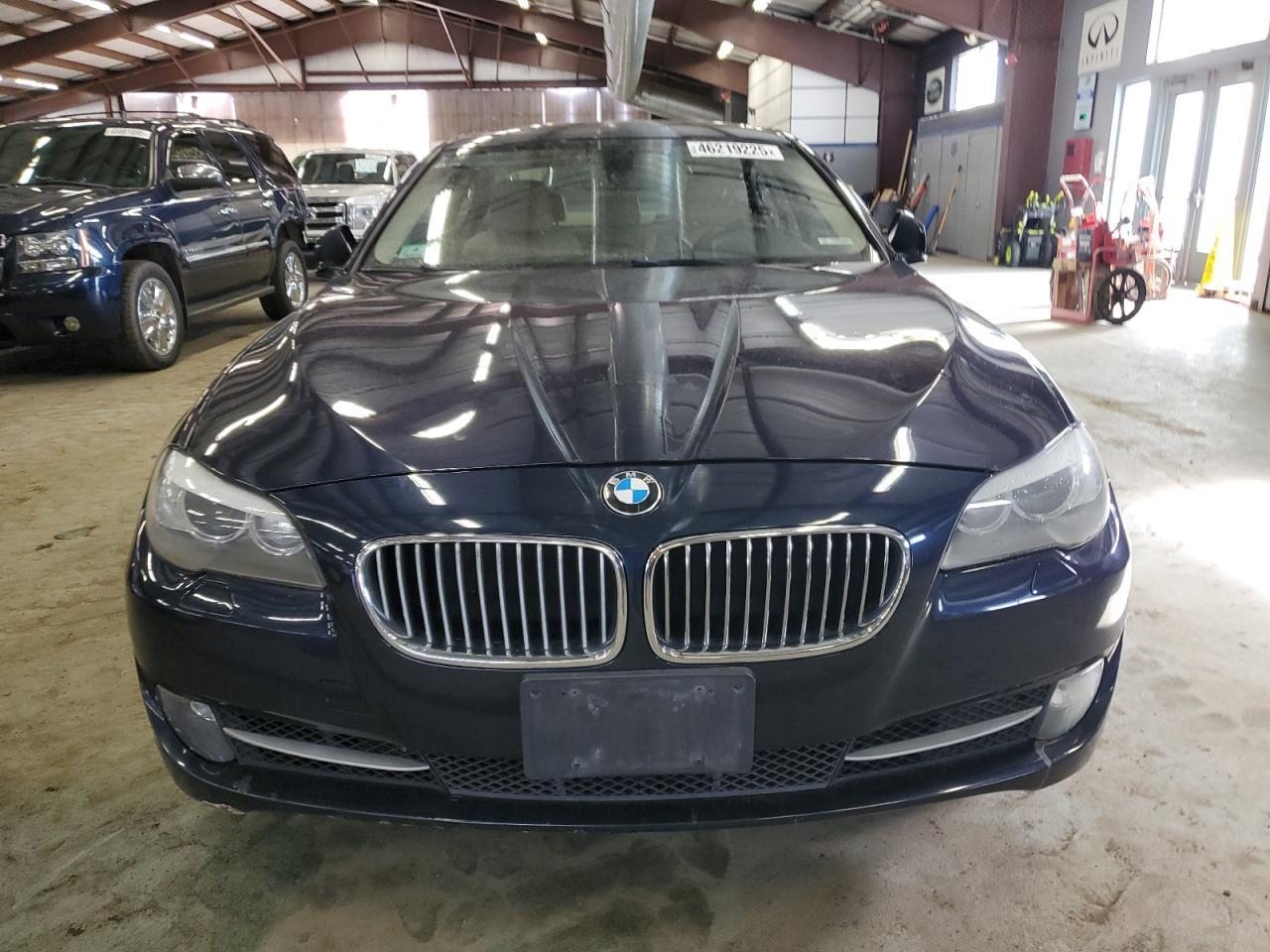 2013 BMW 528 XI - Image 5