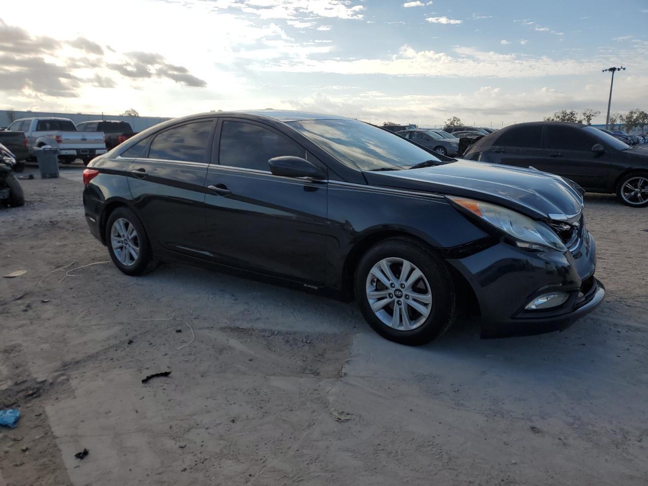 2013 HYUNDAI SONATA GLS - Фото 4
