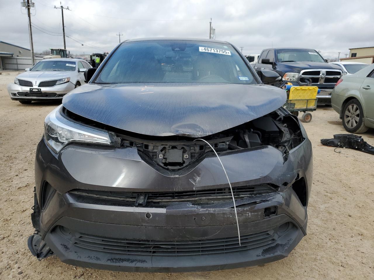 2019 TOYOTA C-HR XLE - Image 5
