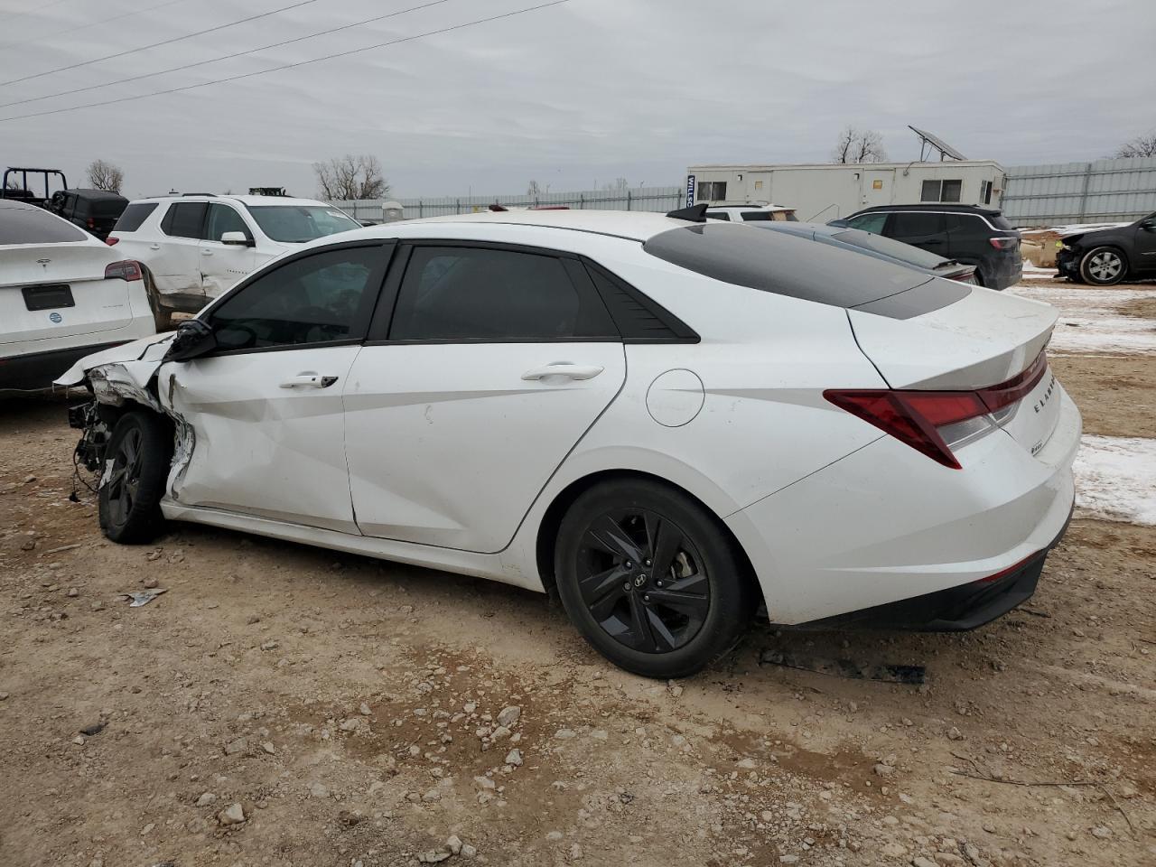 2022 HYUNDAI ELANTRA SE - Фото 2