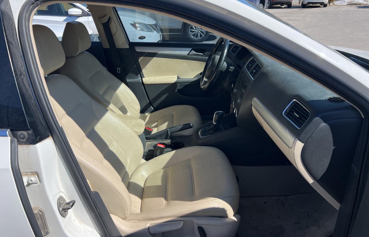 2014 VOLKSWAGEN JETTA SE - Image 5