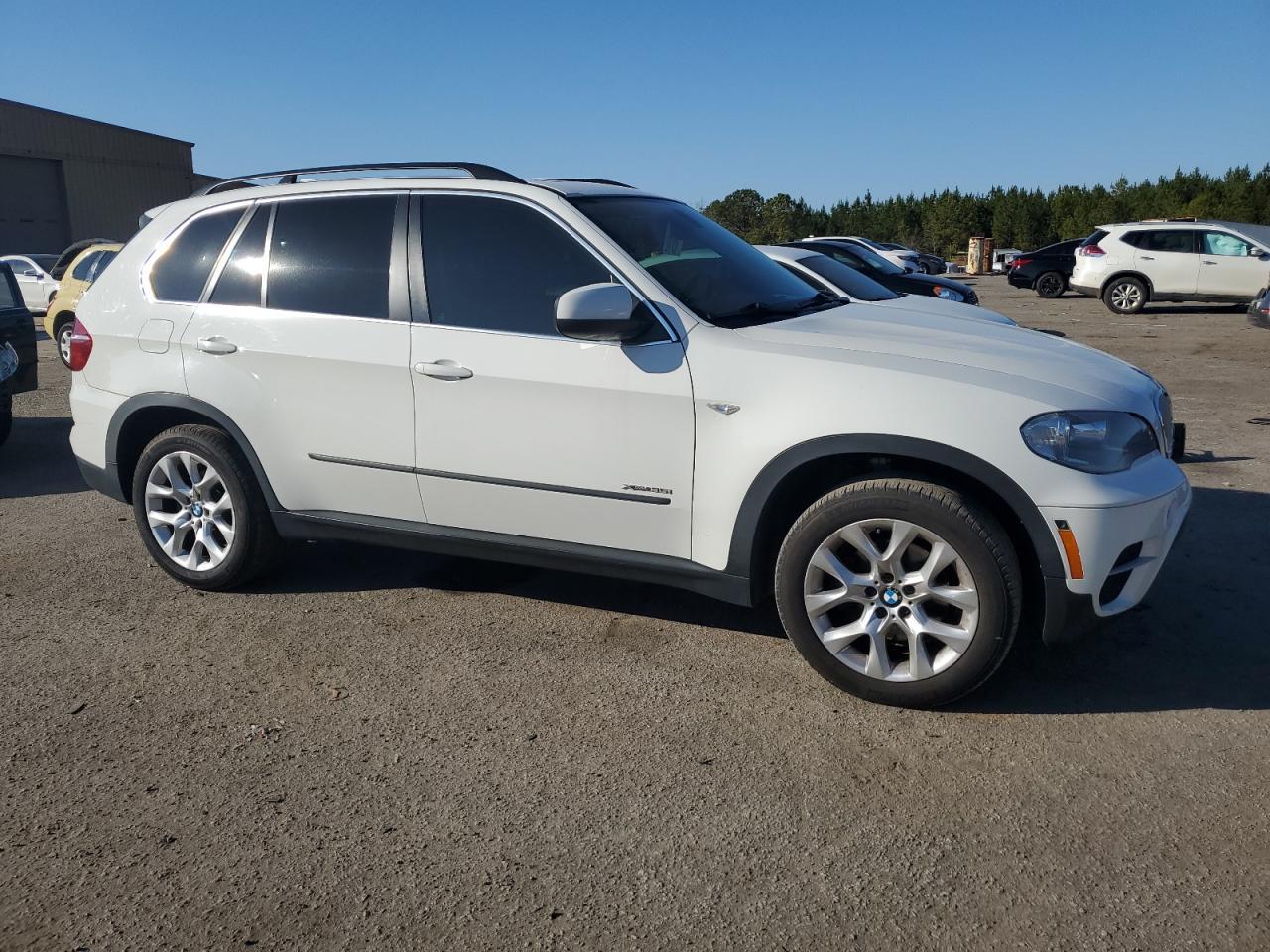 2013 BMW X5 XDRIVE3 - Image 4