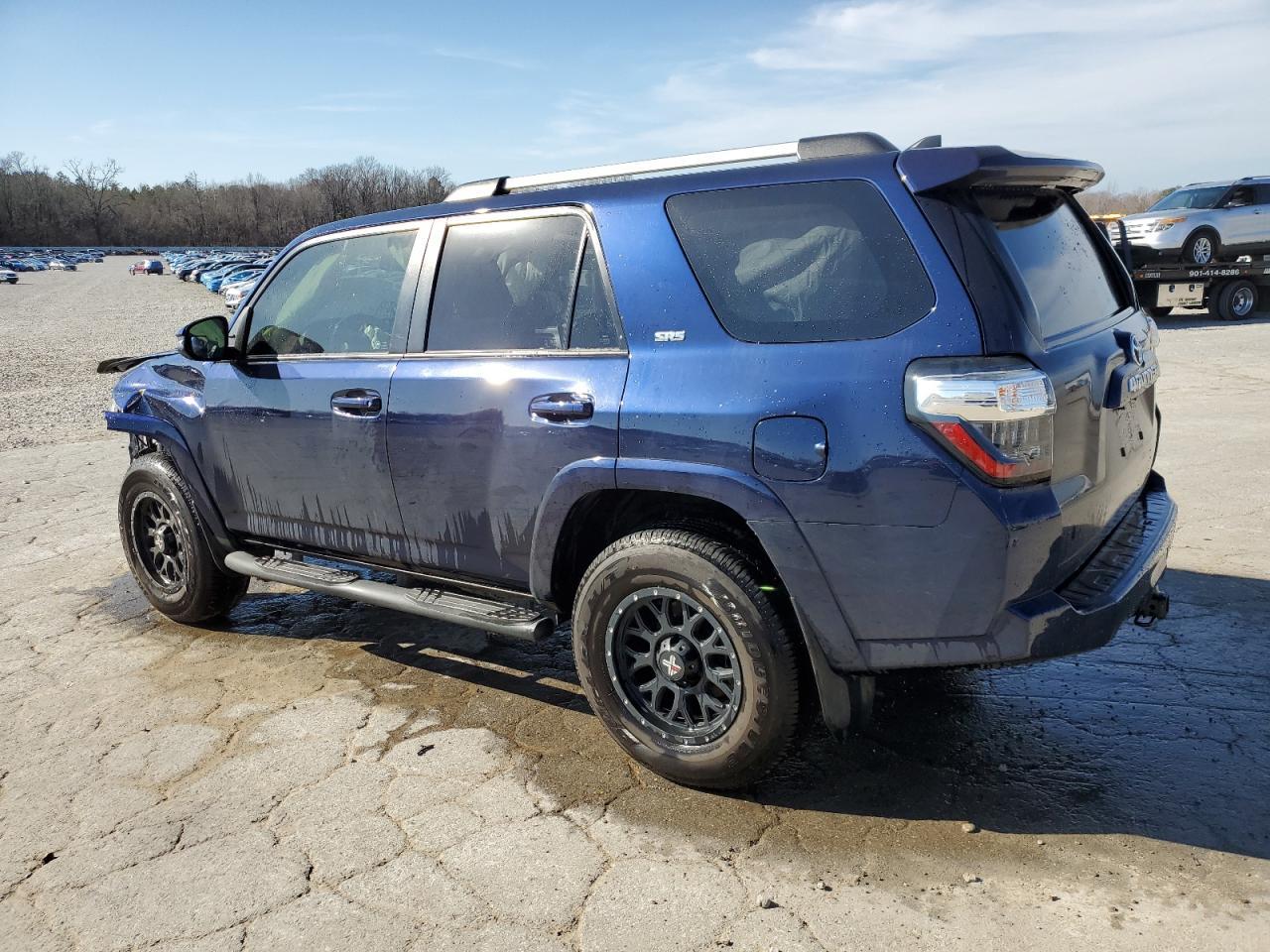 2019 TOYOTA 4RUNNER SR - Image 2