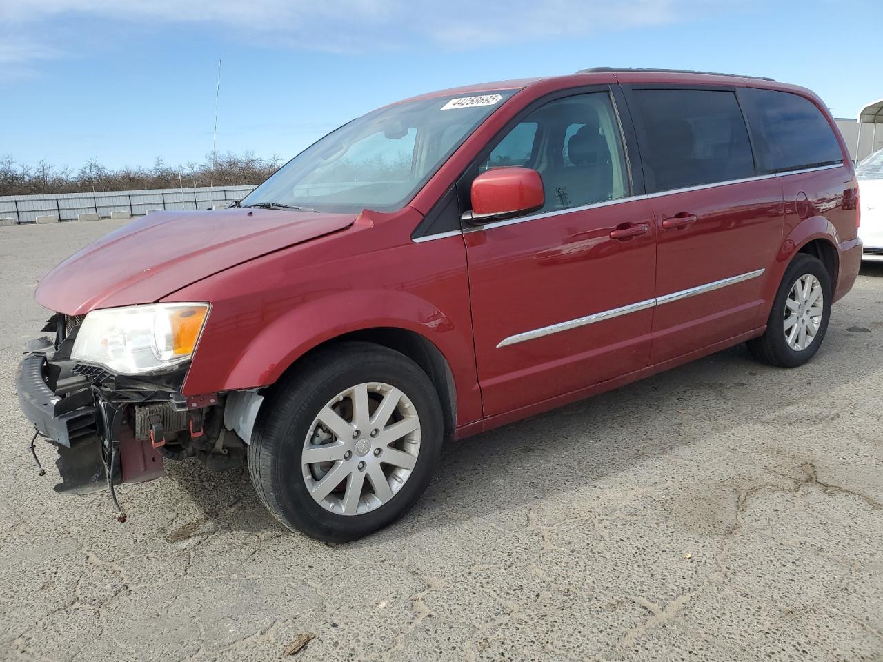 2014 CHRYSLER TOWN & COU