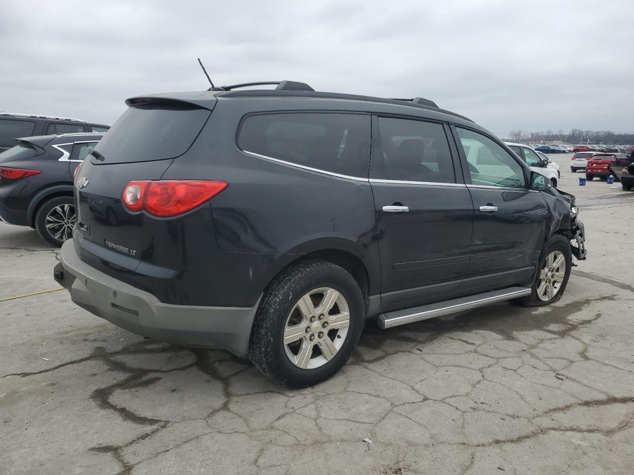 2012 CHEVROLET TRAVERSE L - Image 3