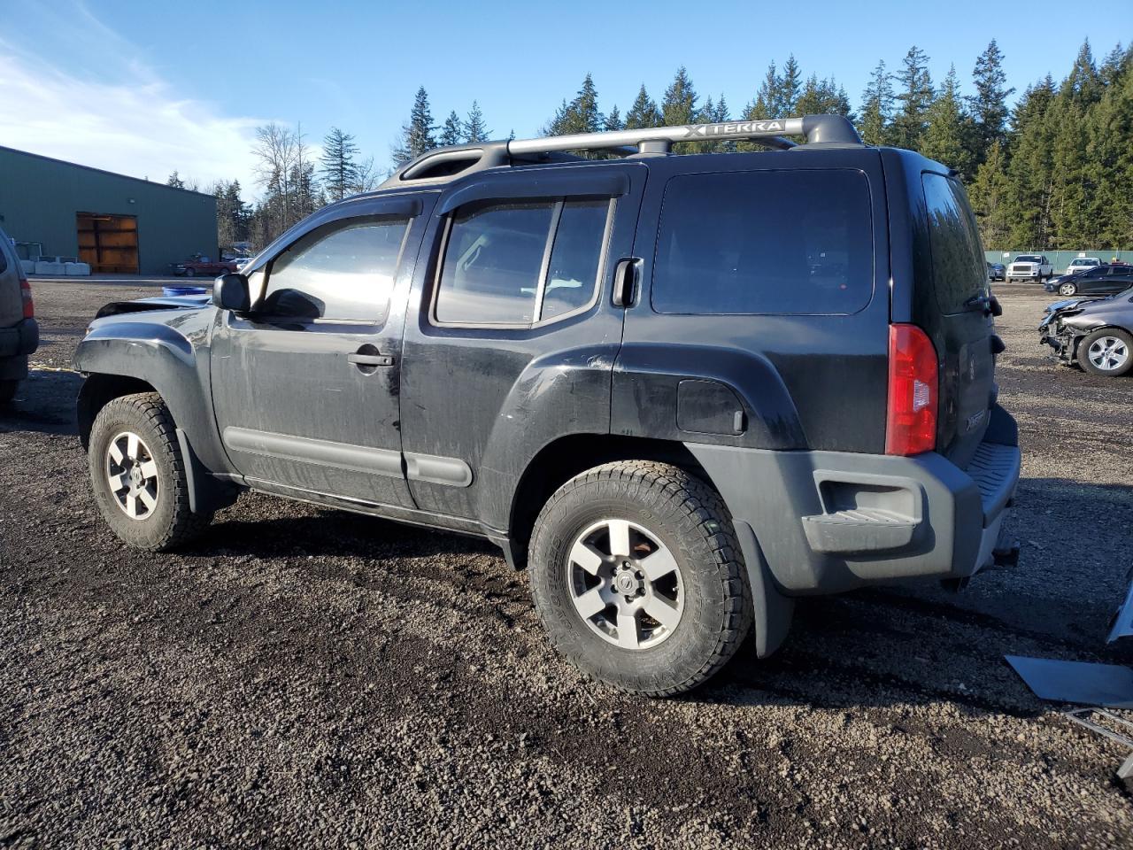 2013 NISSAN XTERRA X - Фото 2