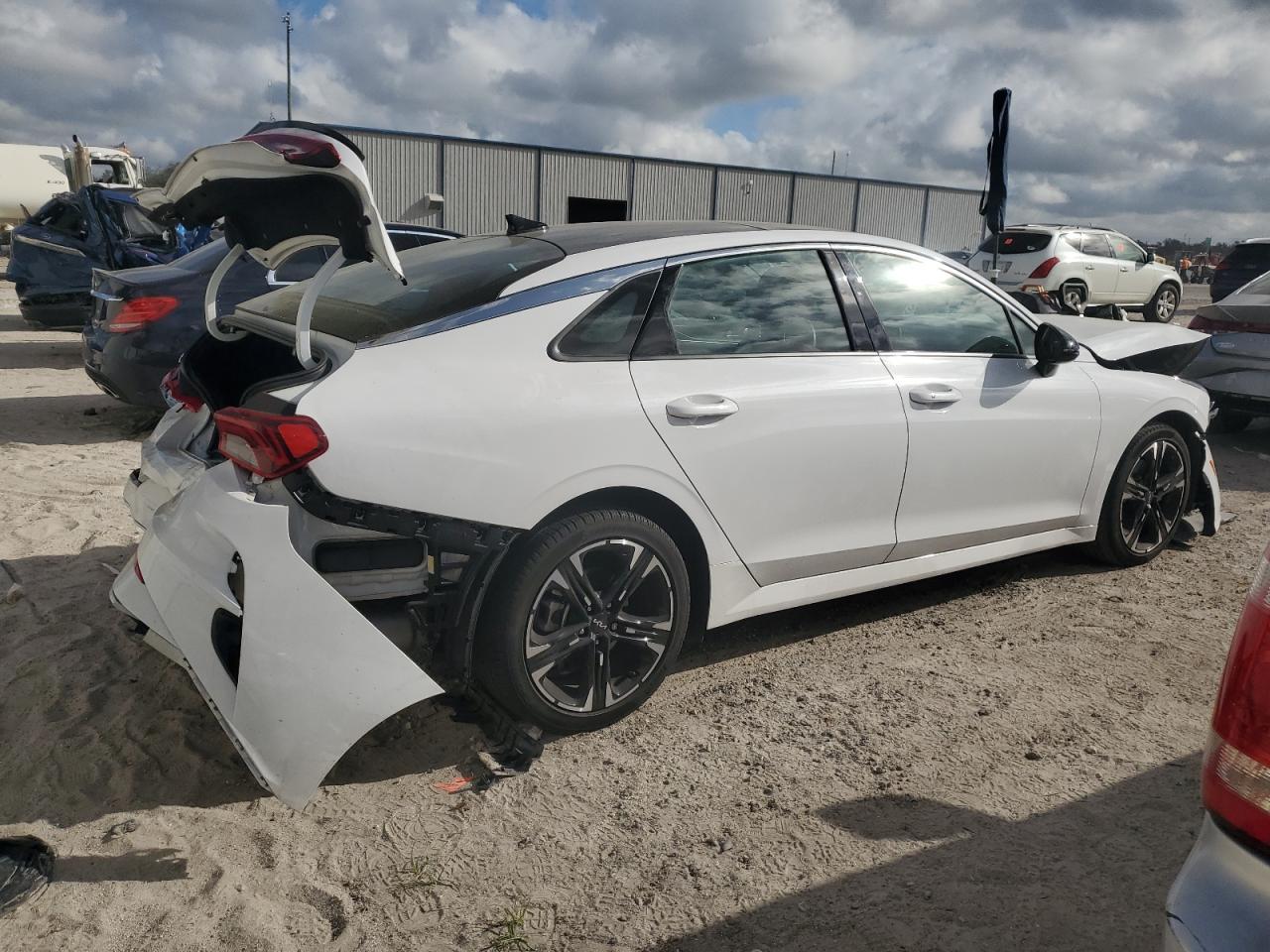 2023 KIA K5 GT LINE - Image 3