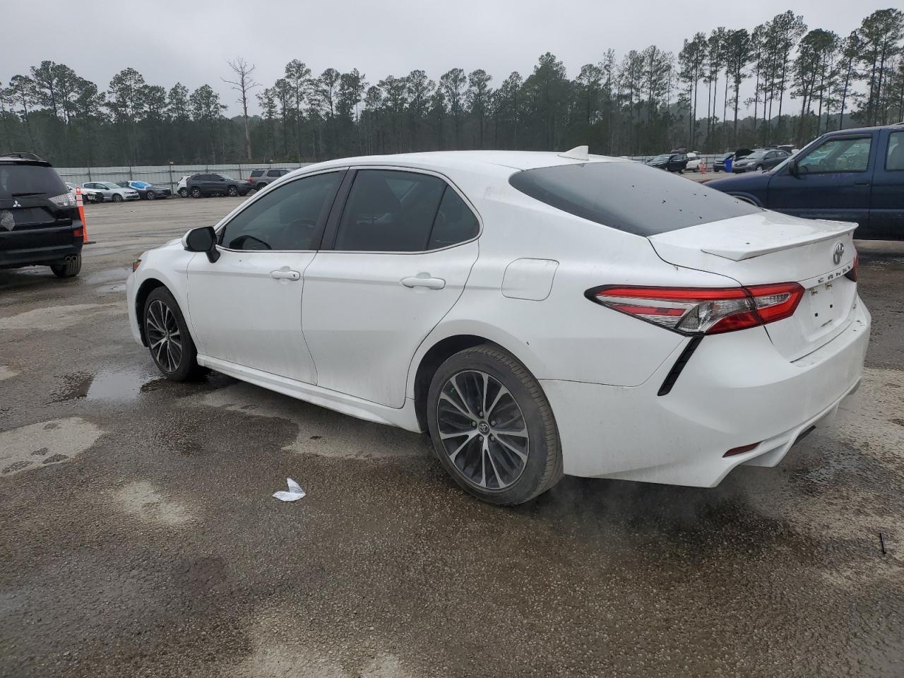 2019 TOYOTA CAMRY L - Фото 2