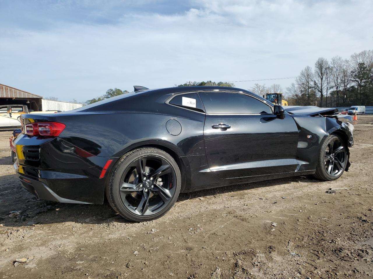 2021 CHEVROLET CAMARO LS - Фото 3