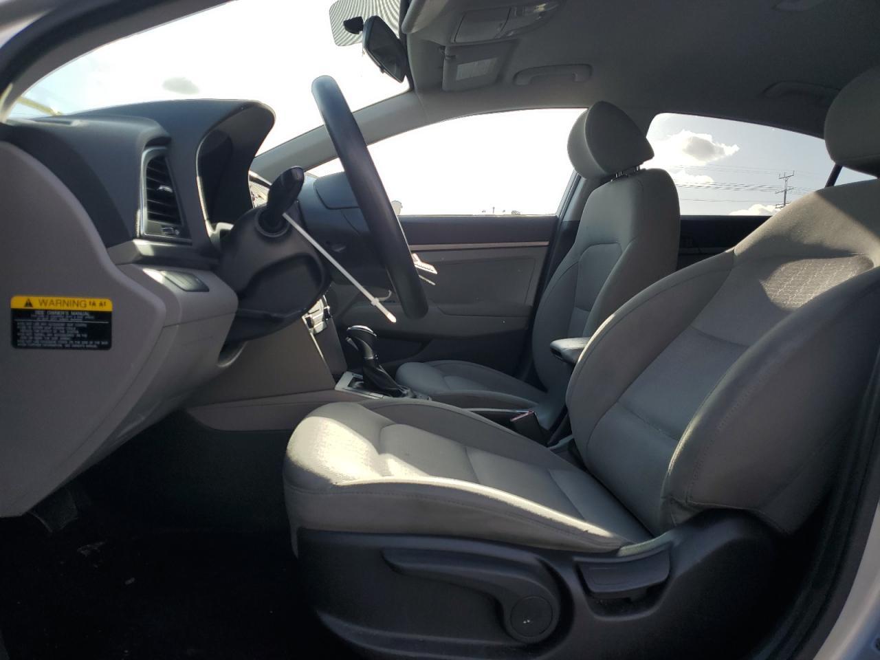 2017 HYUNDAI ELANTRA SE - Image 7