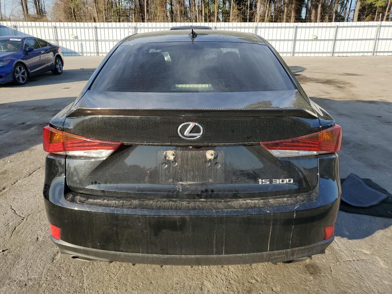 2019 LEXUS IS 300 - Фото 6