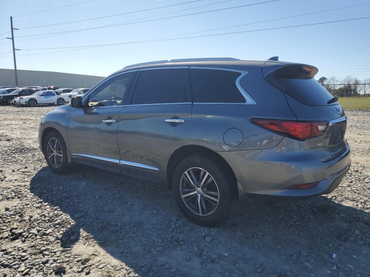 2019 INFINITI QX60 LUXE - Image 2