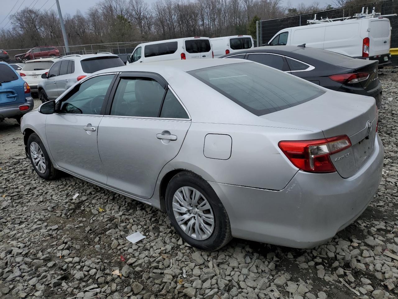 2012 TOYOTA CAMRY BASE - Фото 2