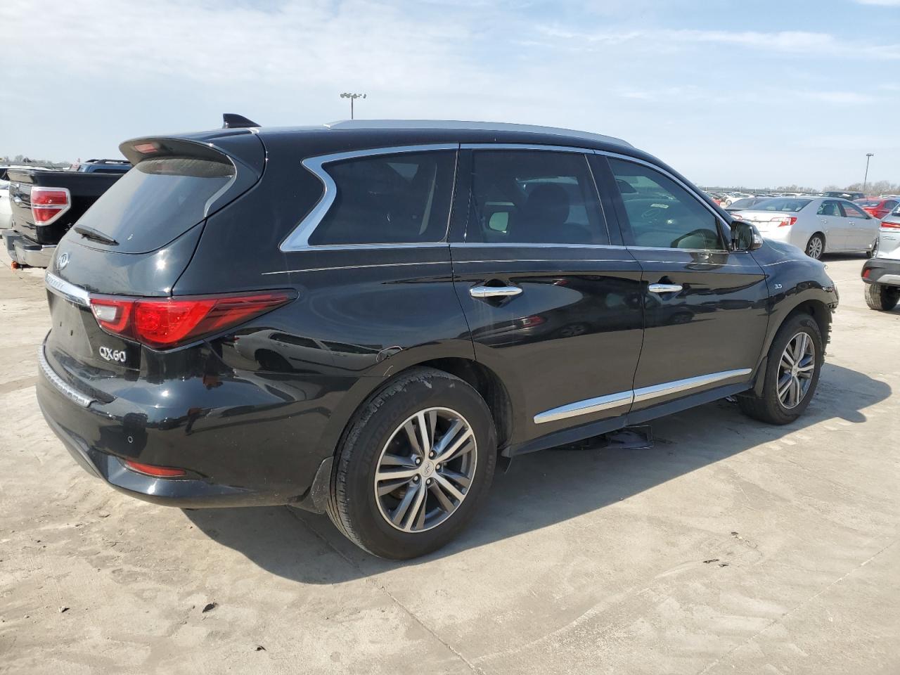 2019 INFINITI QX60 LUXE - Фото 3
