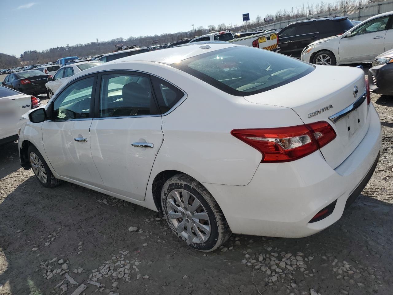 2017 NISSAN SENTRA S - Фото 2