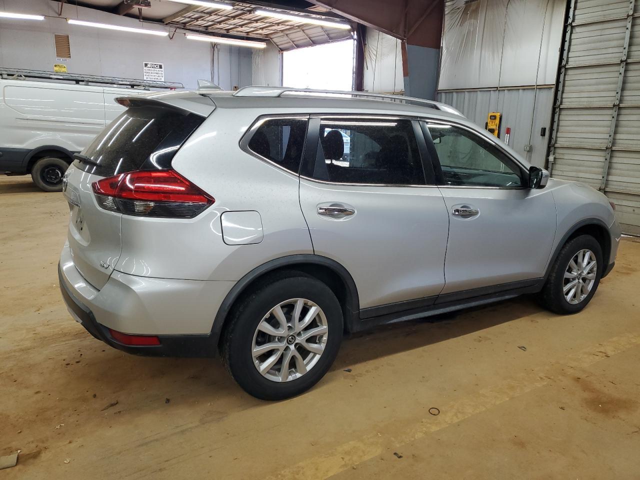 2017 NISSAN ROGUE S - Фото 3