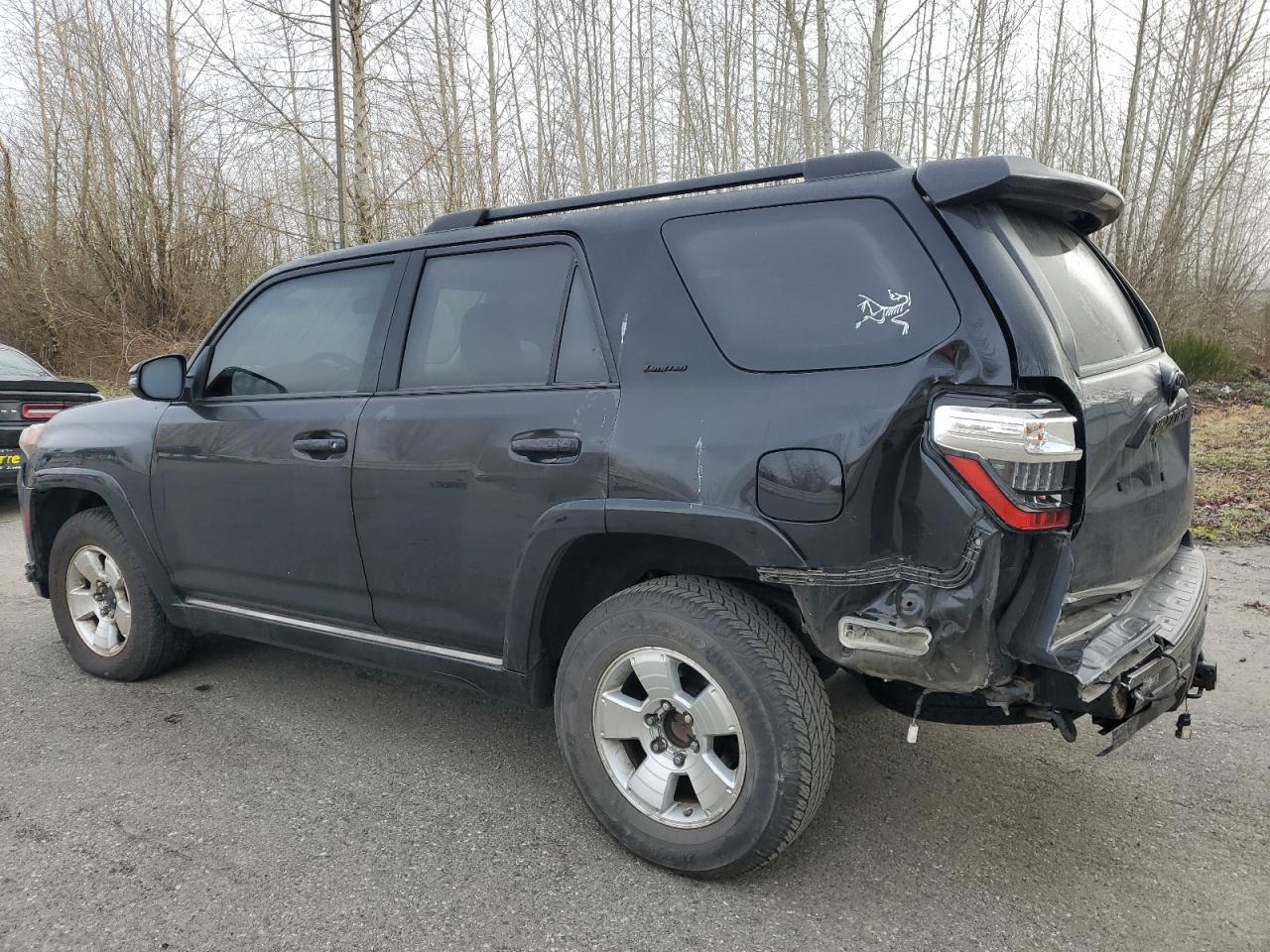 2020 TOYOTA 4RUNNER SR - Image 2