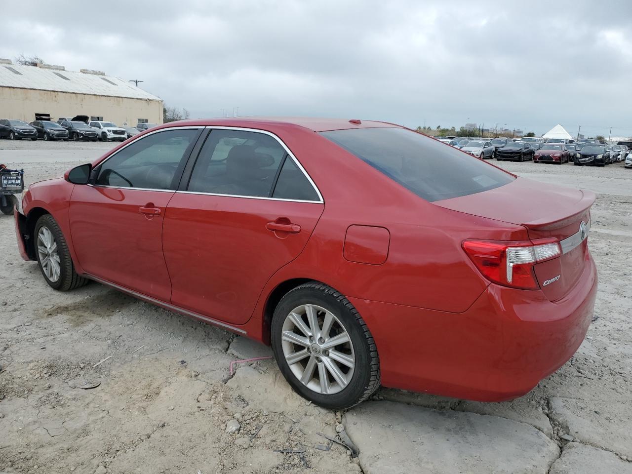 2012 TOYOTA CAMRY SE - Фото 2